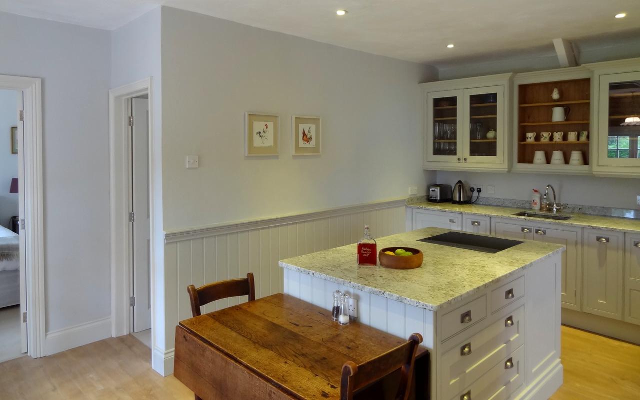 Huxham Farmhouse Bed and Breakfast East Pennard Εξωτερικό φωτογραφία