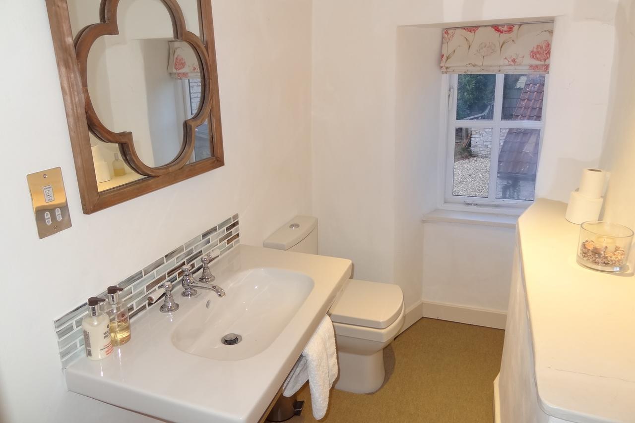 Huxham Farmhouse Bed and Breakfast East Pennard Εξωτερικό φωτογραφία