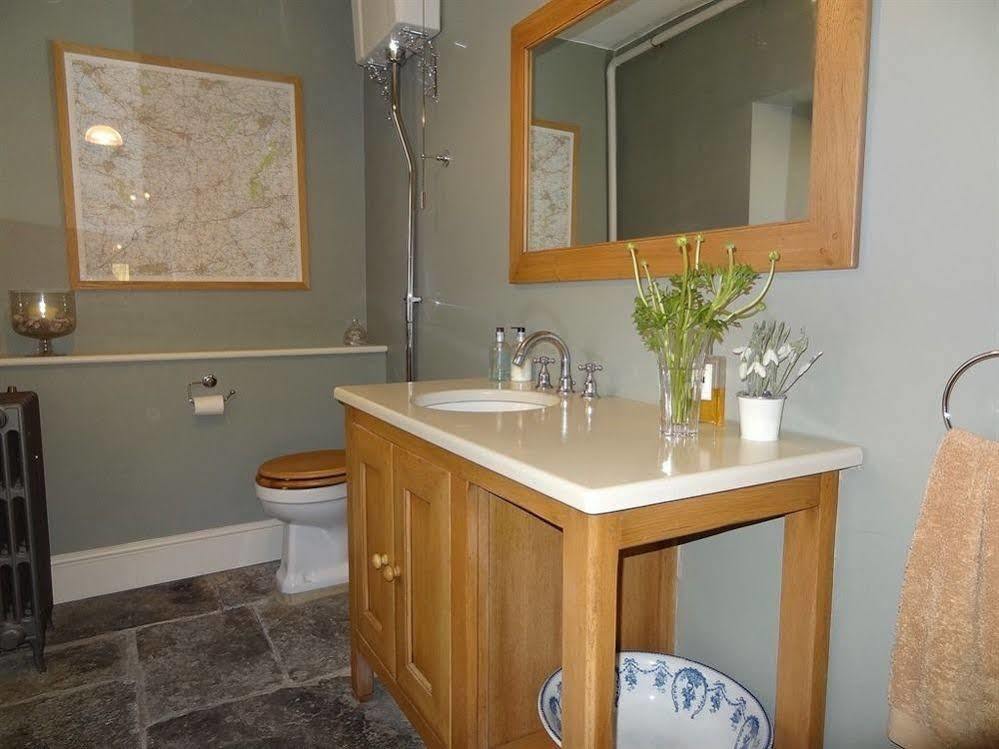 Huxham Farmhouse Bed and Breakfast East Pennard Εξωτερικό φωτογραφία